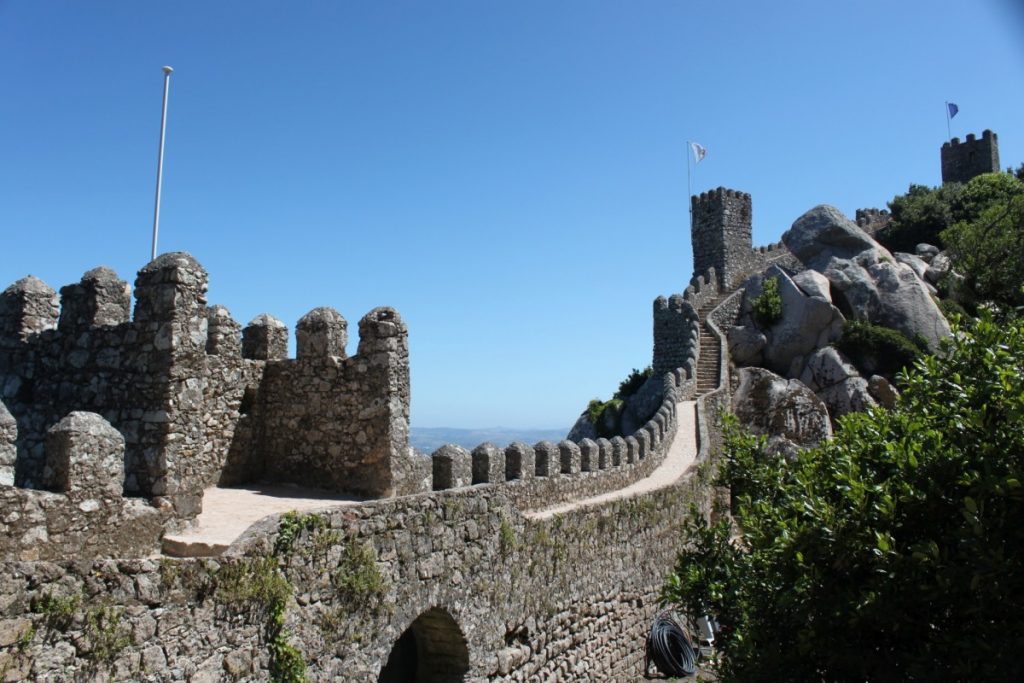 <p>Castelo dos Mouros</p>
