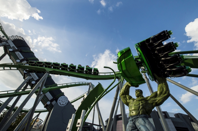 <p>The Incredible Hulk Coaster, na Islands of Adventure</p>
