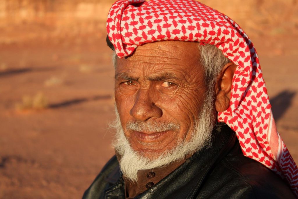 <p>Povo que vive em Wadi Rum</p>
