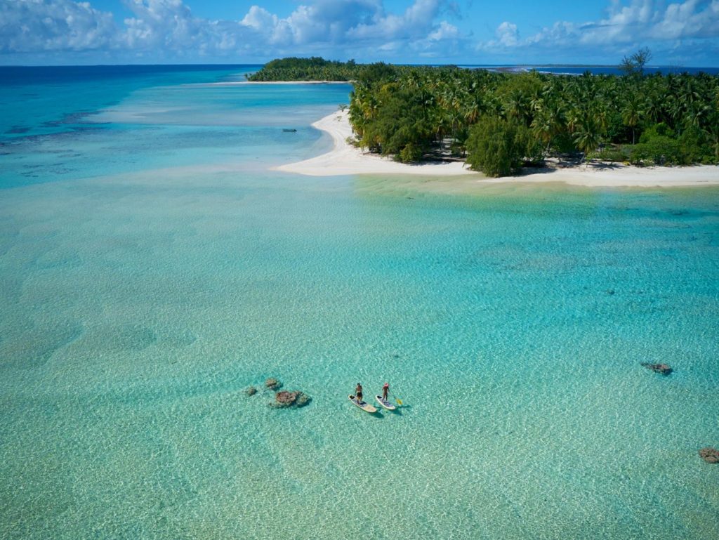 <p>Stand up paddle em Rangiroa</p>
