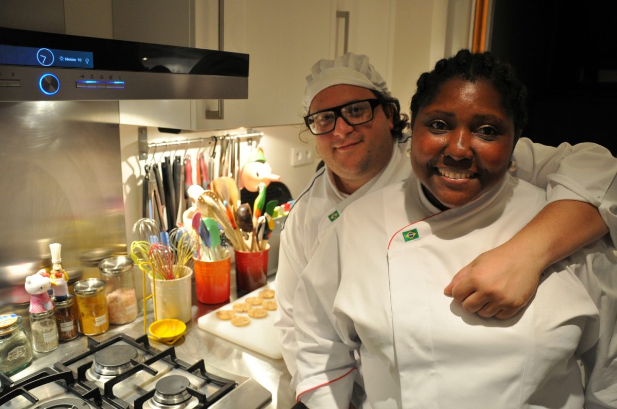 Chefs brasileiros abrem restaurante em apartamento na França