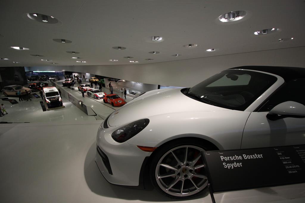 Como é o Museu da Porsche, em Stuttgart