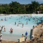 Parques aquáticos e piscinas naturais dão vida às &#8220;praias&#8221; de Caldas Novas