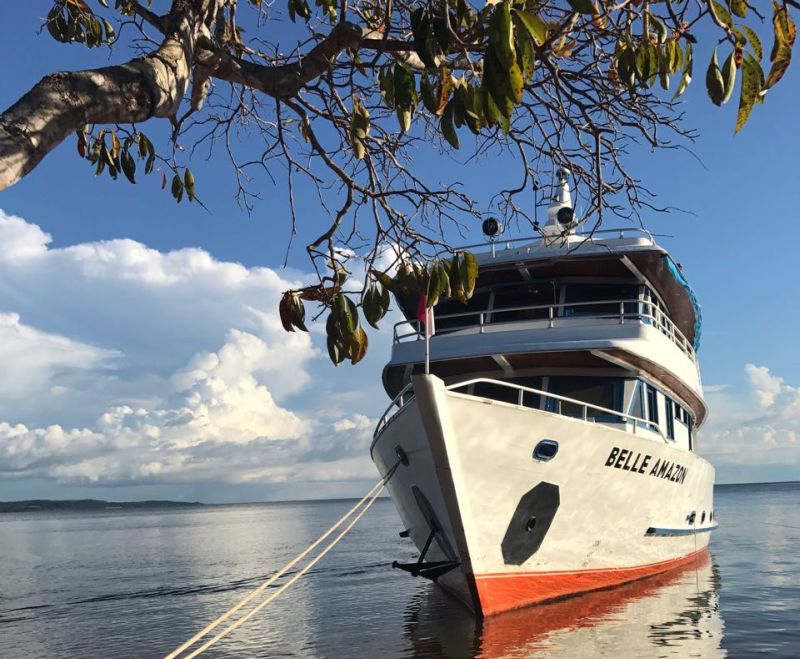 Passeio de barco leva a Santarém e Belterra, na amazônia paraense