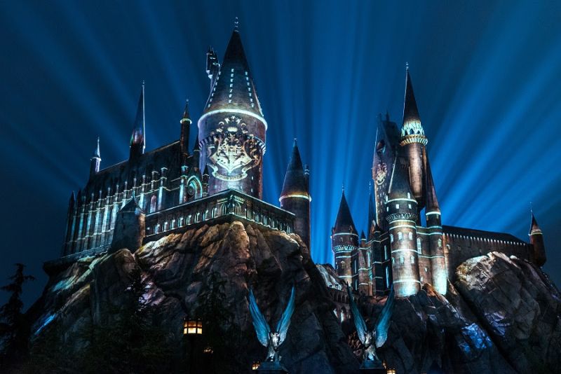 Castelo do Harry Potter, em Orlando, ganha show de luzes