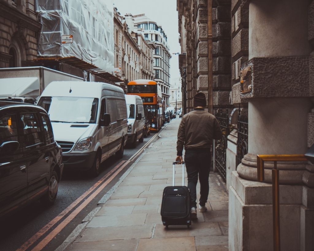 Saiba como deixar a mala de viagem mais leve