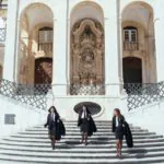 Um passeio pela tradicional Universidade de Coimbra