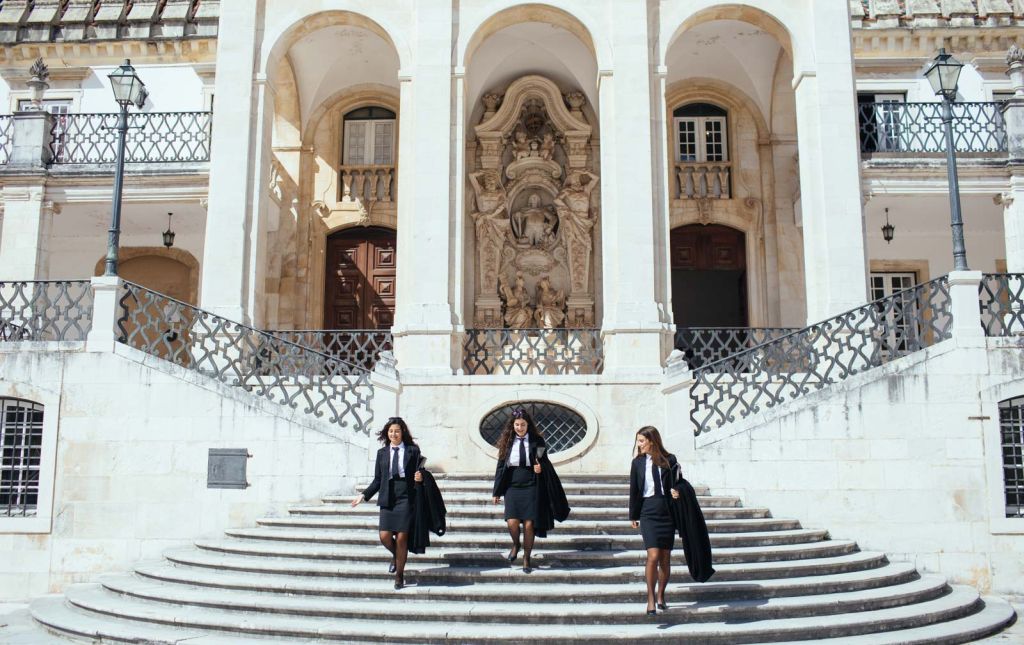 Um passeio pela tradicional Universidade de Coimbra