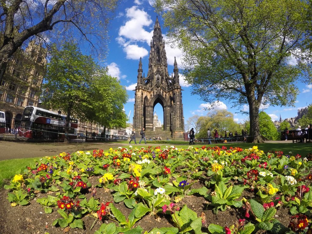 <p>Scott Monument, Edimburgo</p>
