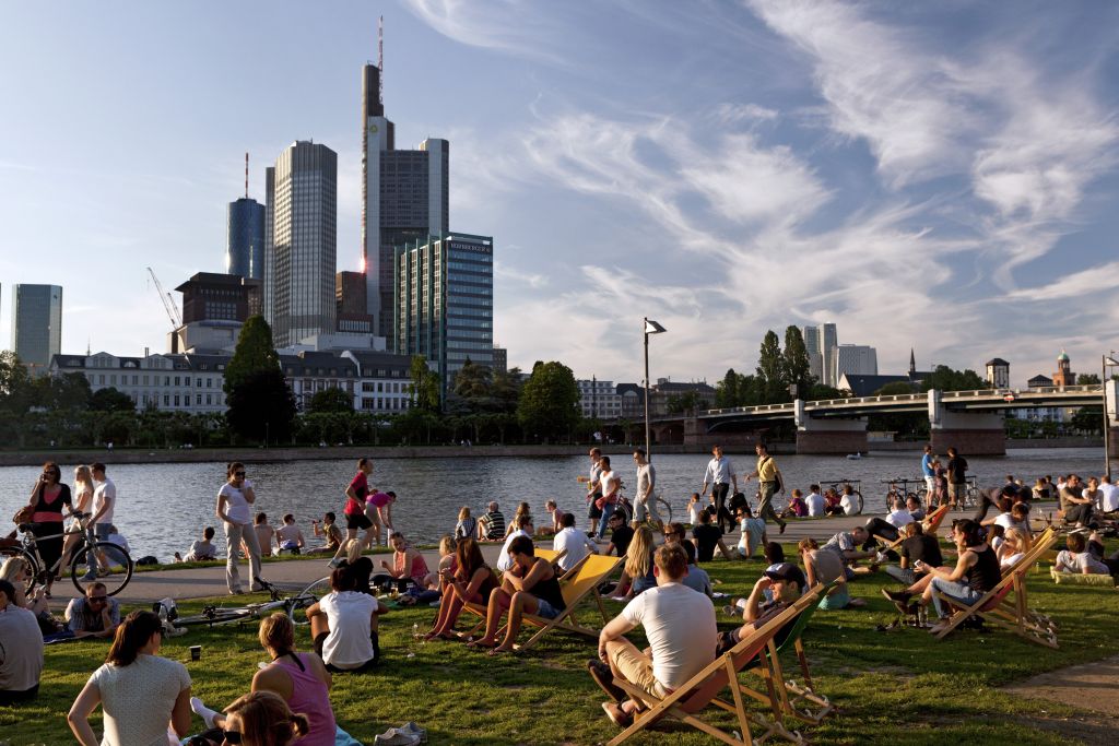 Região central de Frankfurt ganha novas atrações turísticas