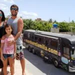 Família vive em motorhome para dar volta ao mundo