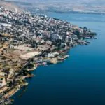 Conheça Tiberíades, cidade de Israel banhada pelo Mar da Galileia