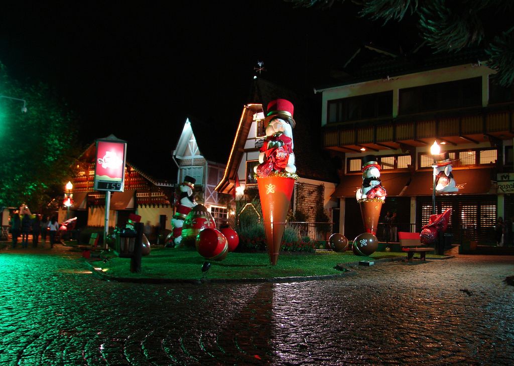 Natal em Campos do Jordão encanta visitantes