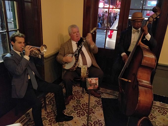 Jantar com jazz em New Orleans