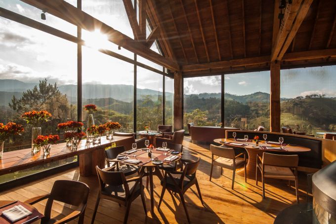 Restaurante em hotel da Serra da Mantiqueira