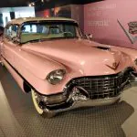 Museu do Elvis, em Memphis, exibe os incríveis carros do rei