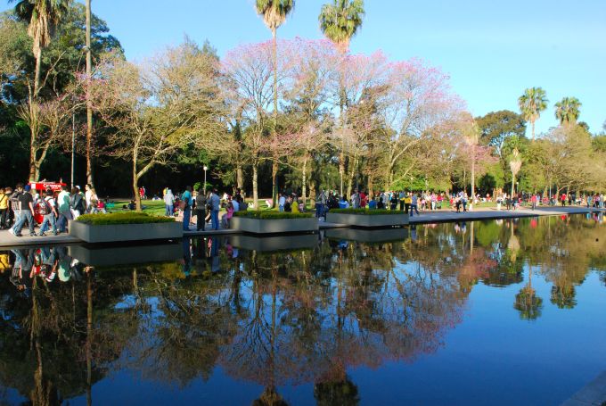 Galera no parque