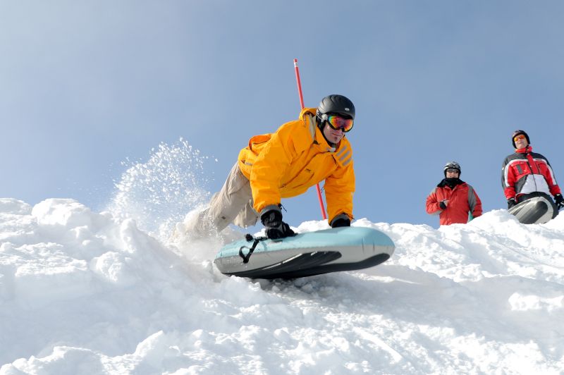 O Airboard é uma das maneiras de aproveitar as montanhas com muita emoção |<a href="https://www.flickr.com/photos/stseger/7993240604/">Stefan 'Stoipi' Seger</a> on <a href="https://visualhunt.com">Visual Hunt</a> / <a href="http://creativecommons.org/licenses/by-nc-nd/2.0/"> CC BY-NC-ND</a>