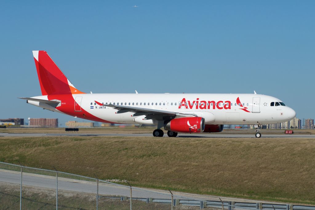 Azul anuncia intenção de compra da Avianca Brasil