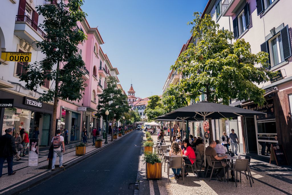 Tour pela Ilha da Madeira explora degustação de sabores locais