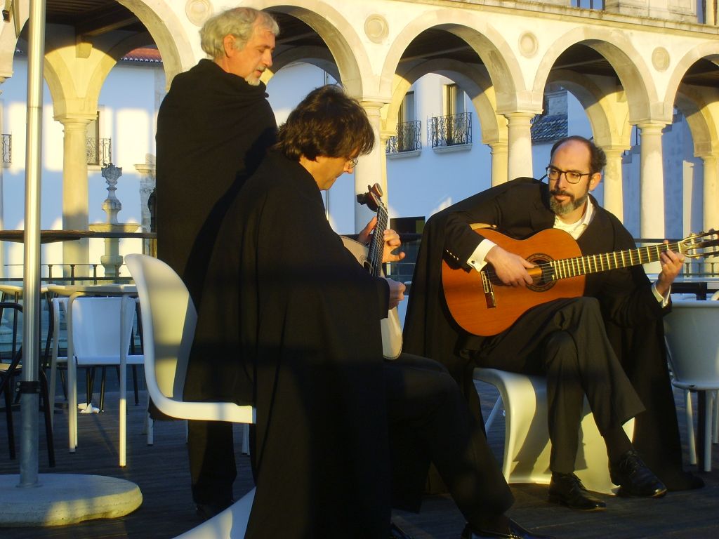 Fado de Coimbra: conheça uma das tradições de Portugal