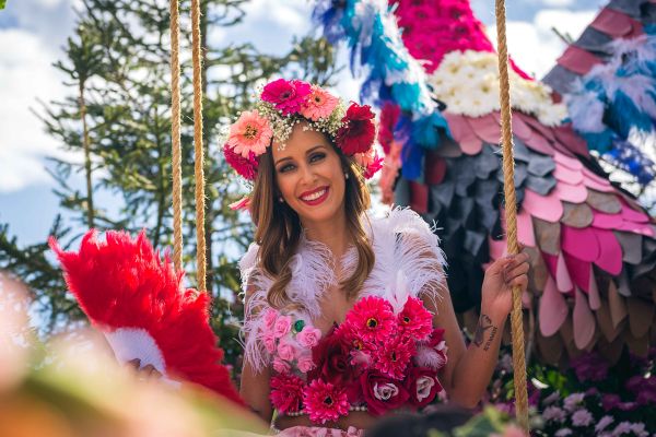 Desfile durante a Festa da Flor, na Ilha da Madeira | Divulgação 