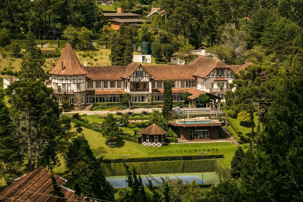 Hotel oferece fondue e descontos no mês dos namorados