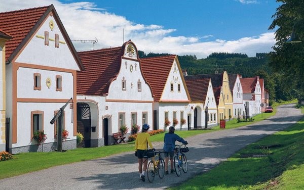 Aldeia de Holasovice encanta os turistas | Divulgação 