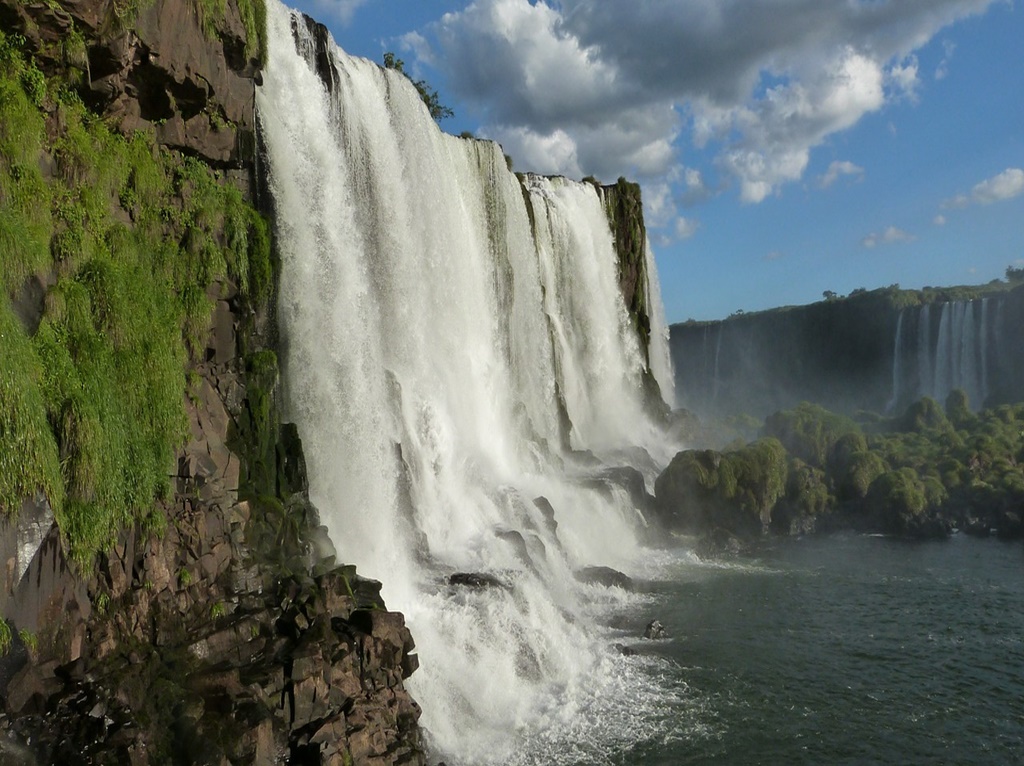 7 pontos turísticos nacionais favoritos dos brasileiros