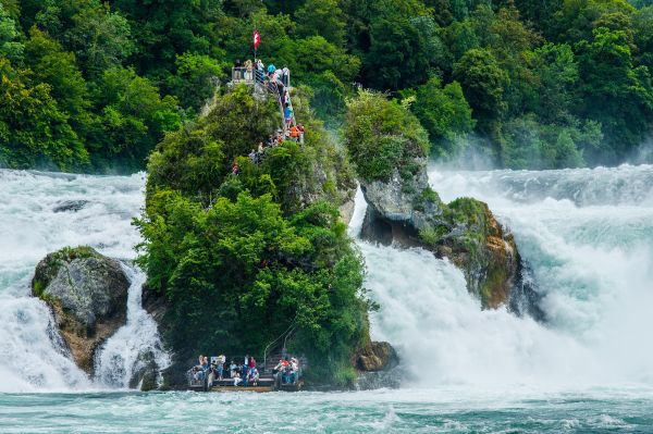 Além dos Alpes, a Suíça guarda inúmeros destinos encantadores | Divulgação 