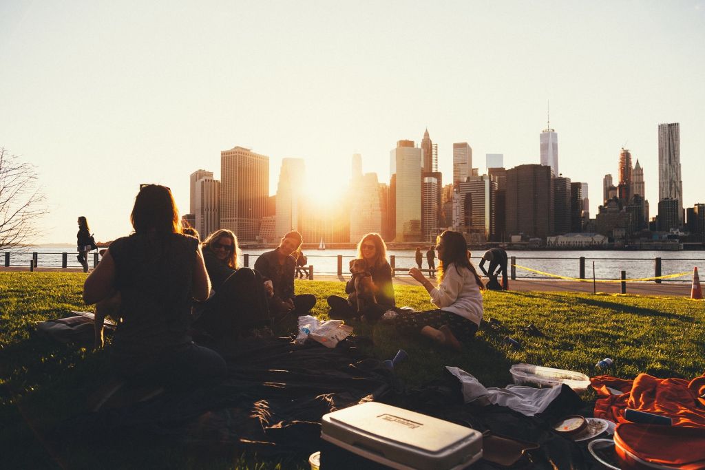 Descubra quais são os melhores países para fazer amigos