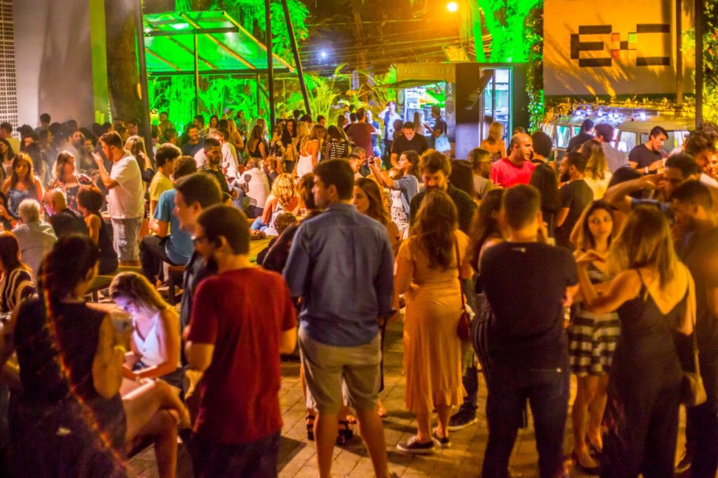 Brew Art: festival cervejeiro reúne música, arte e performance circense