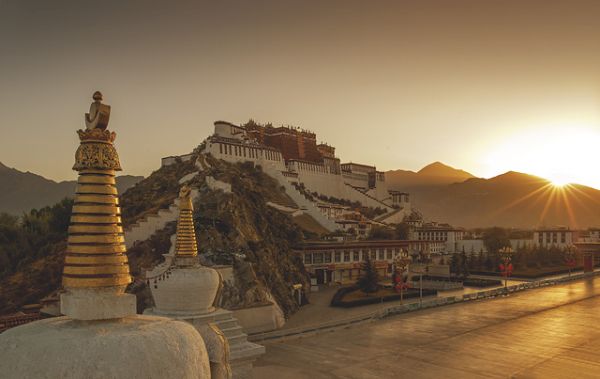 Cenário para sessão de fotos Shangri-La Lhasa | Divulgação 