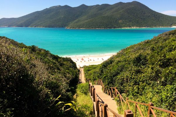 Arraial do Cabo atrai muitos turistas ao longo do ano | Divulgação 