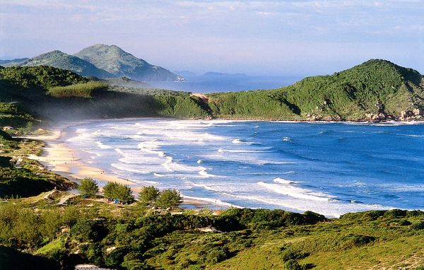 A Praia do Rosa também é outra opção em Santa Catarina | Divulgação 