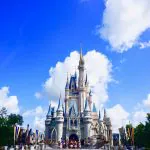 Aventure-se pelas atrações da Disney World sem sair de casa