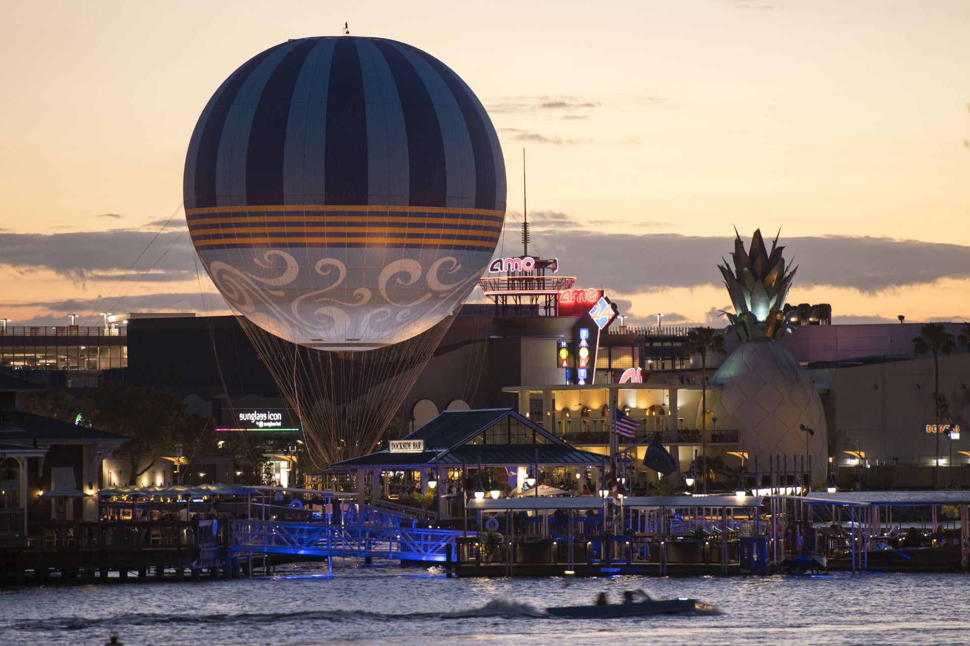 Complexo de lojas e restaurantes Disney Springs reabre dia 20