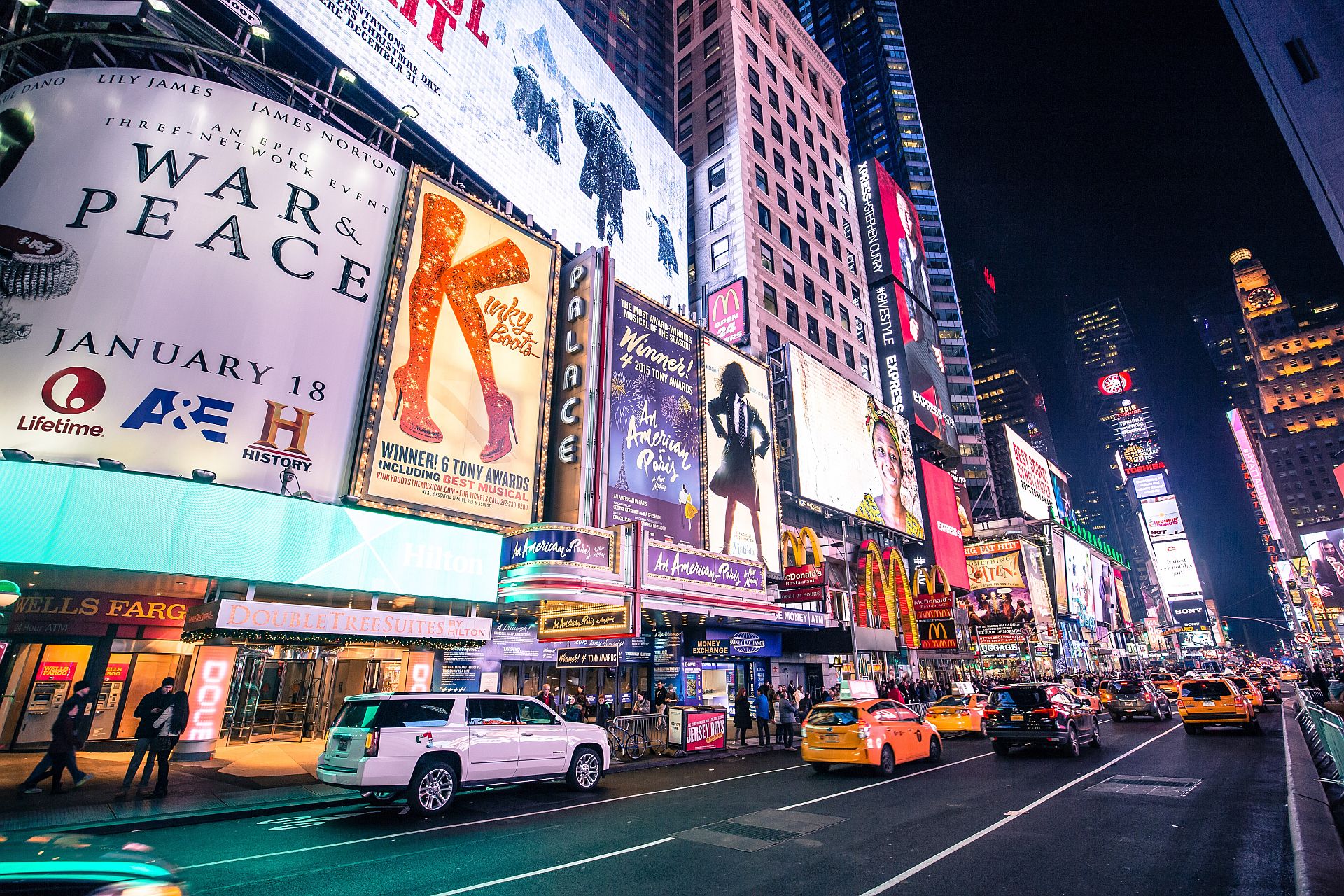 Broadway, em Nova York, cancela todos os shows até o fim do ano