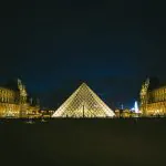 Museu do Louvre reabre para o público após quatro meses