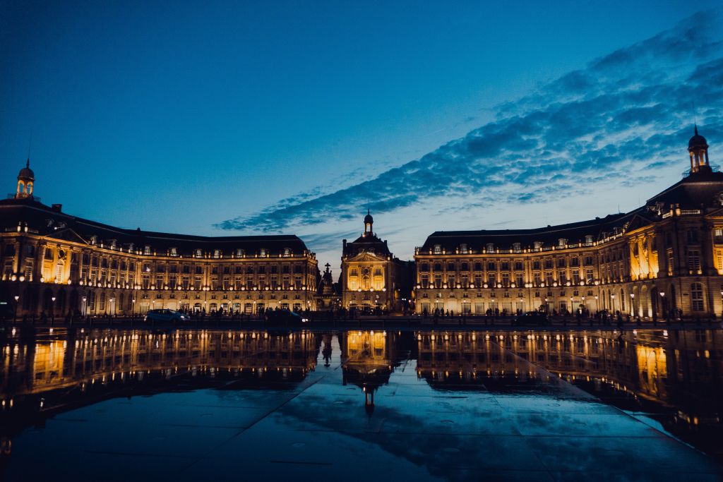 Viaje com isolamento para as vinícolas de Bordeaux