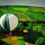 Passeie de balão e se conecte com a natureza no interior de São Paulo