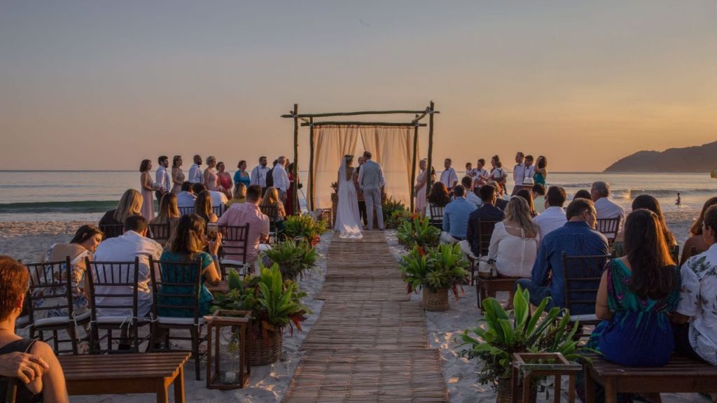 Casamento em Maresias conquista noivos na pandemia