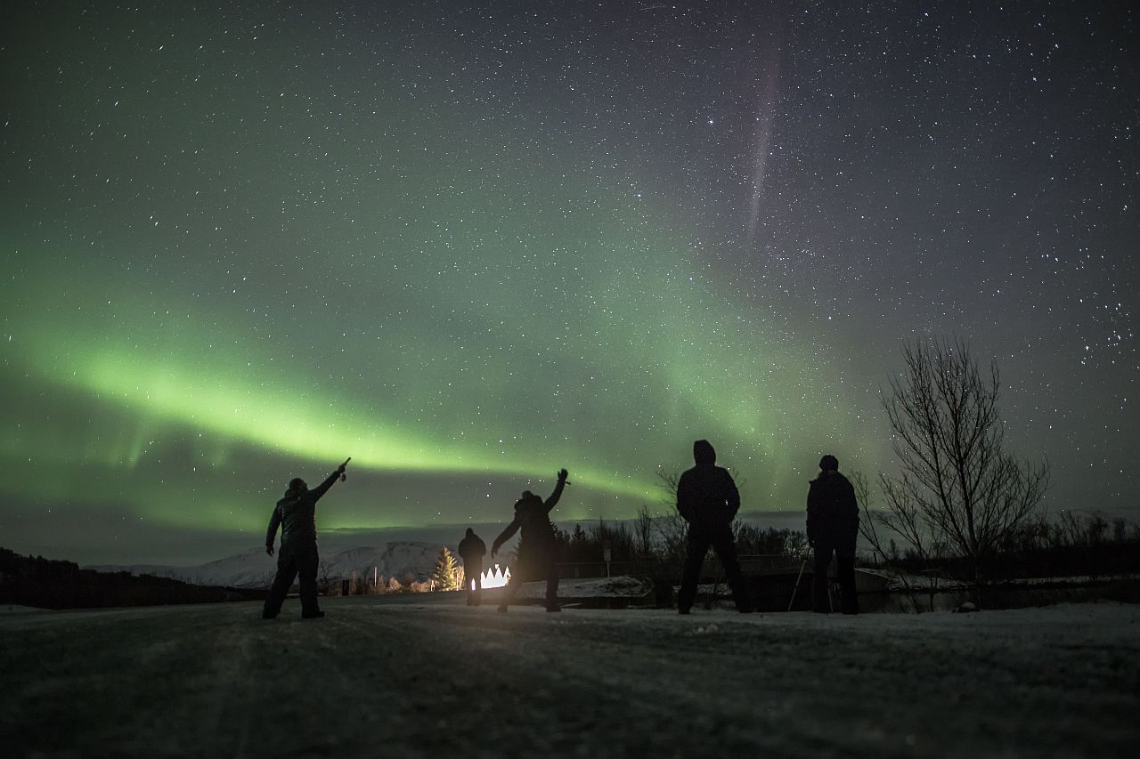 Aurora boreal atrai viajantes para Finlândia, a terra do Papai Noel