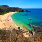 Fernando de Noronha libera música ao vivo em bares e restaurantes