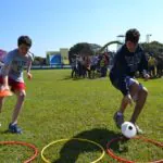 Acampamento de férias ensina empreendedorismo a crianças