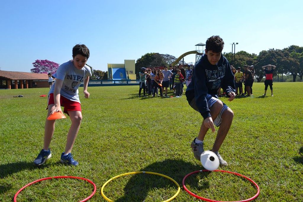 Acampamento de férias ensina empreendedorismo a crianças