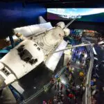 Kennedy Space Center, na Flórida, transforma todos em astronauta por um dia