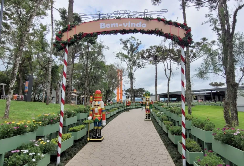 Skyglass Canela anima os roteiros do Natal Luz e Sonho de Natal