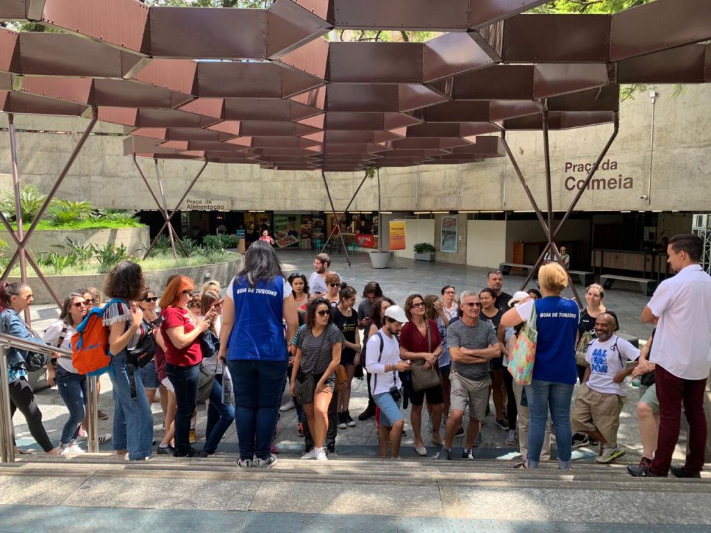 Tour guiado explora o Centro Histórico de São Paulo