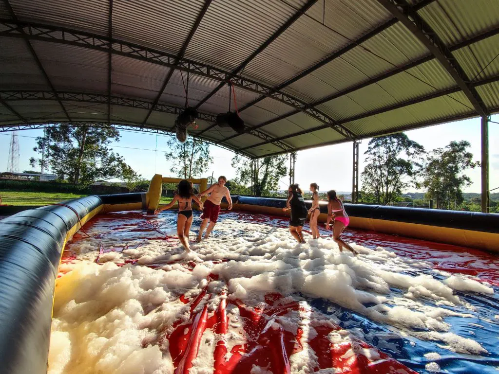 Hotel tem programação especial de Carnaval em Brotas